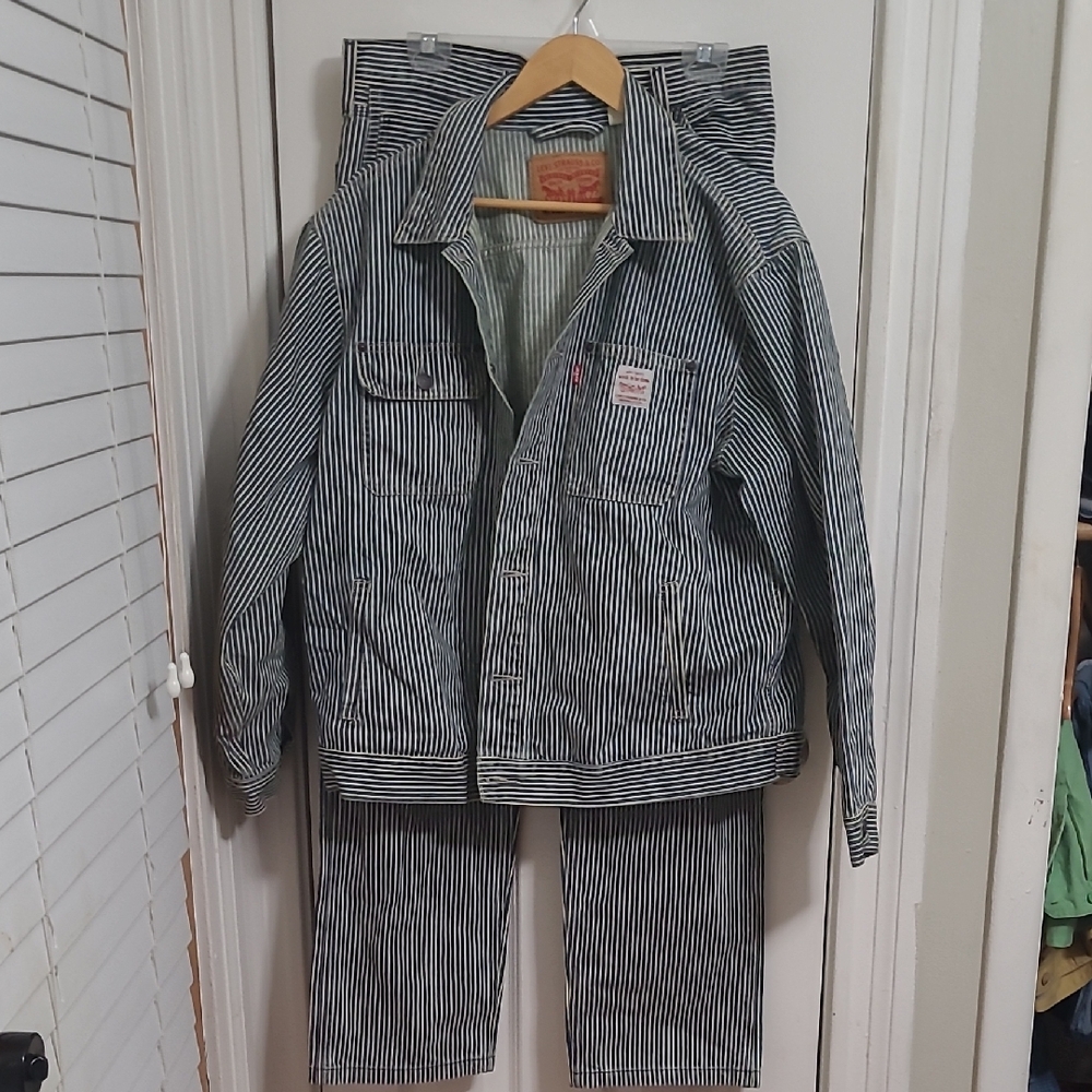 Levi's Striped Men's Jacket and Pants Set